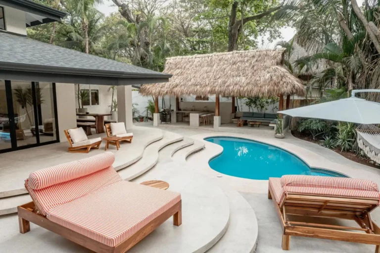 Banana beach bungalows