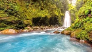 Las Gemelas Waterfall