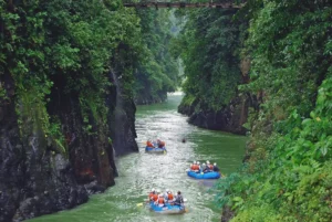 Pacuare Lodge river rafting big